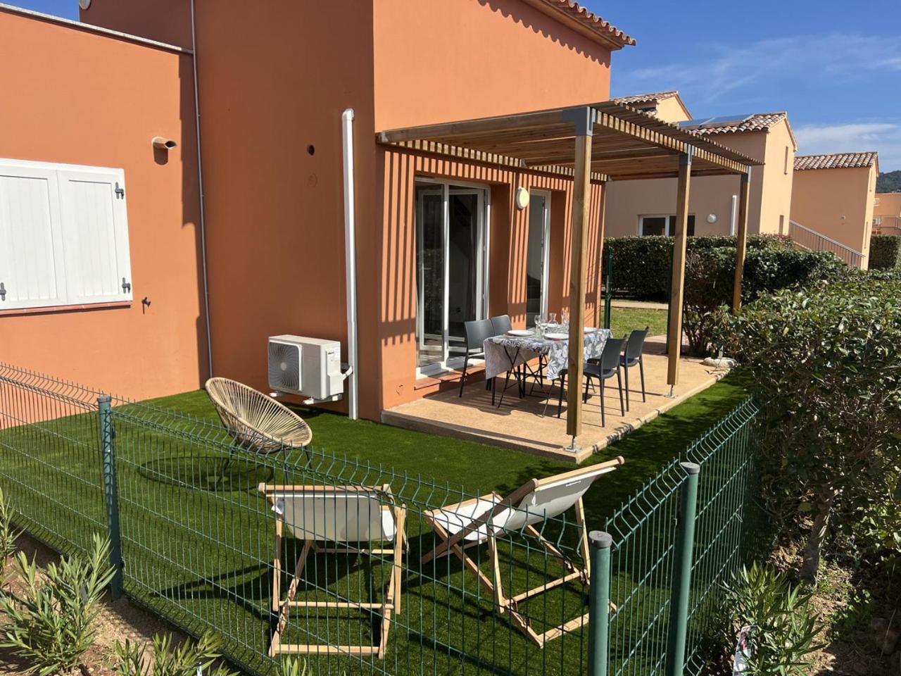Residence Hoteliere Les Hameaux De Saint Cyprien Appartement 2 Chambres ليسي المظهر الخارجي الصورة